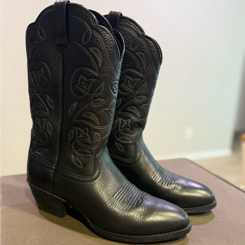 Classic Black Women's Western Boots - Embroidered Leather